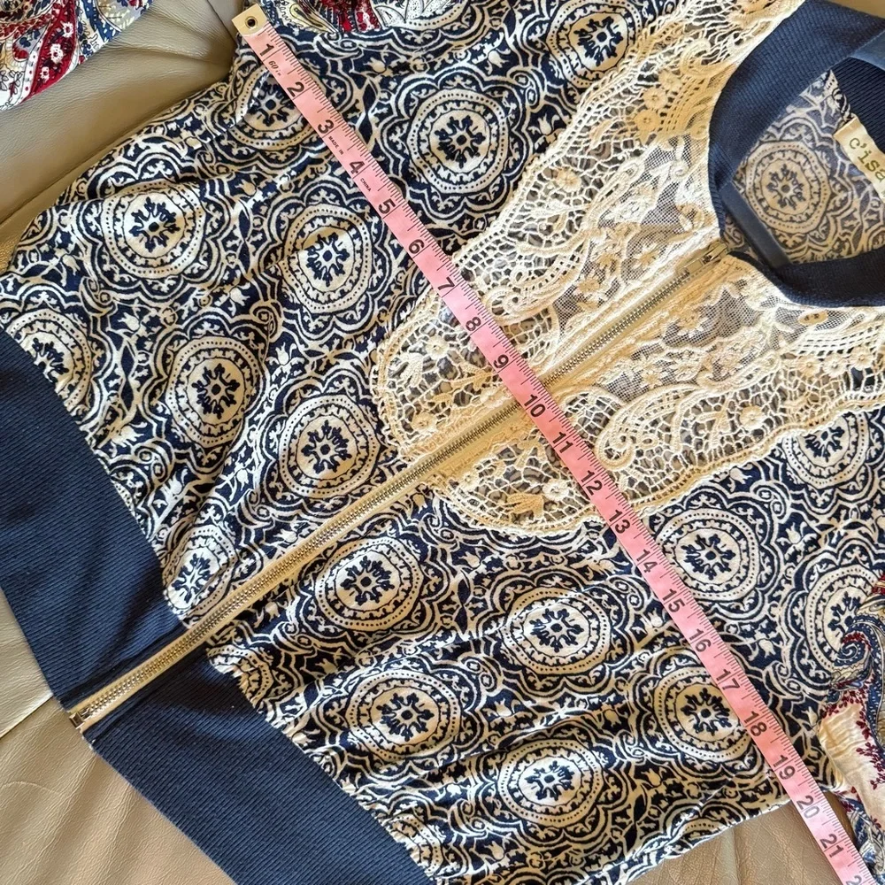 C'isa Blue and White Patterned Zip-up Top - Picture 8 of 10